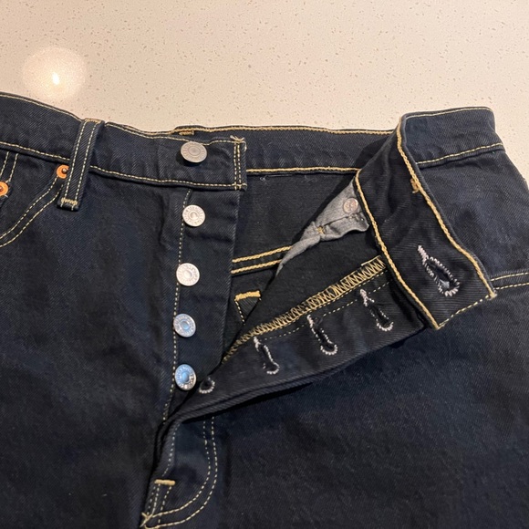 Levi's 501 High Rise Shorts in Tango Overdye Size 31 - Picture 3 of 5